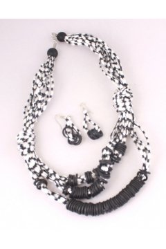 Комплект черный (белый):" Морской узел": бусы и серьги (Ткань)