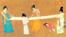 Китайские женщины делают шёлковую ткань Китайские женщины делают шёлковую ткань